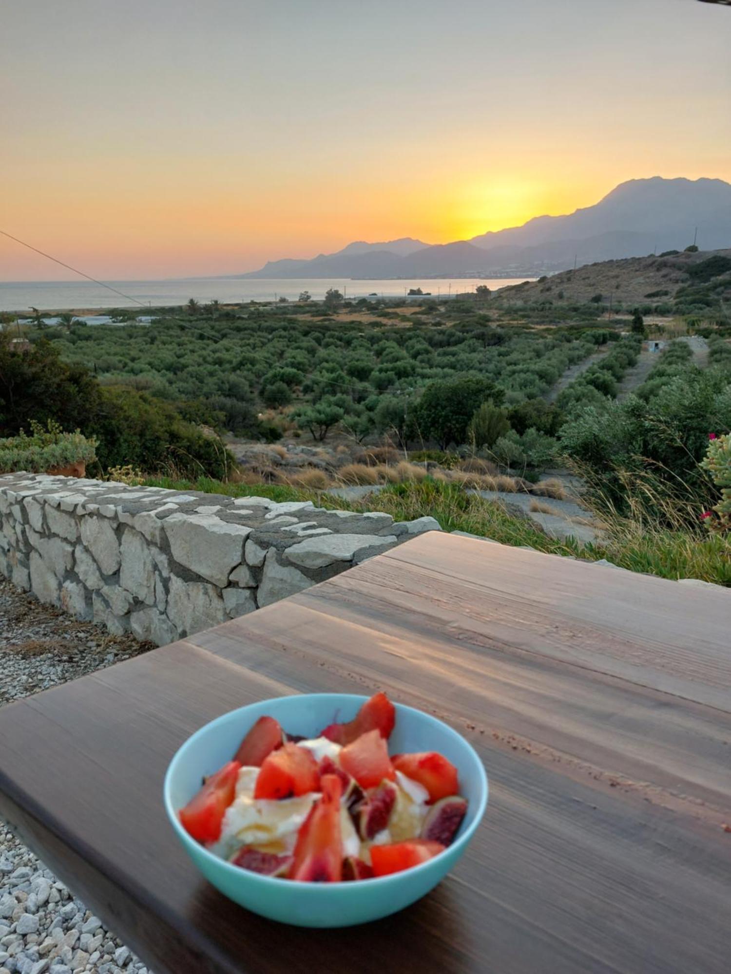 Cottage Du Soleil Makry Gialos  Exterior photo